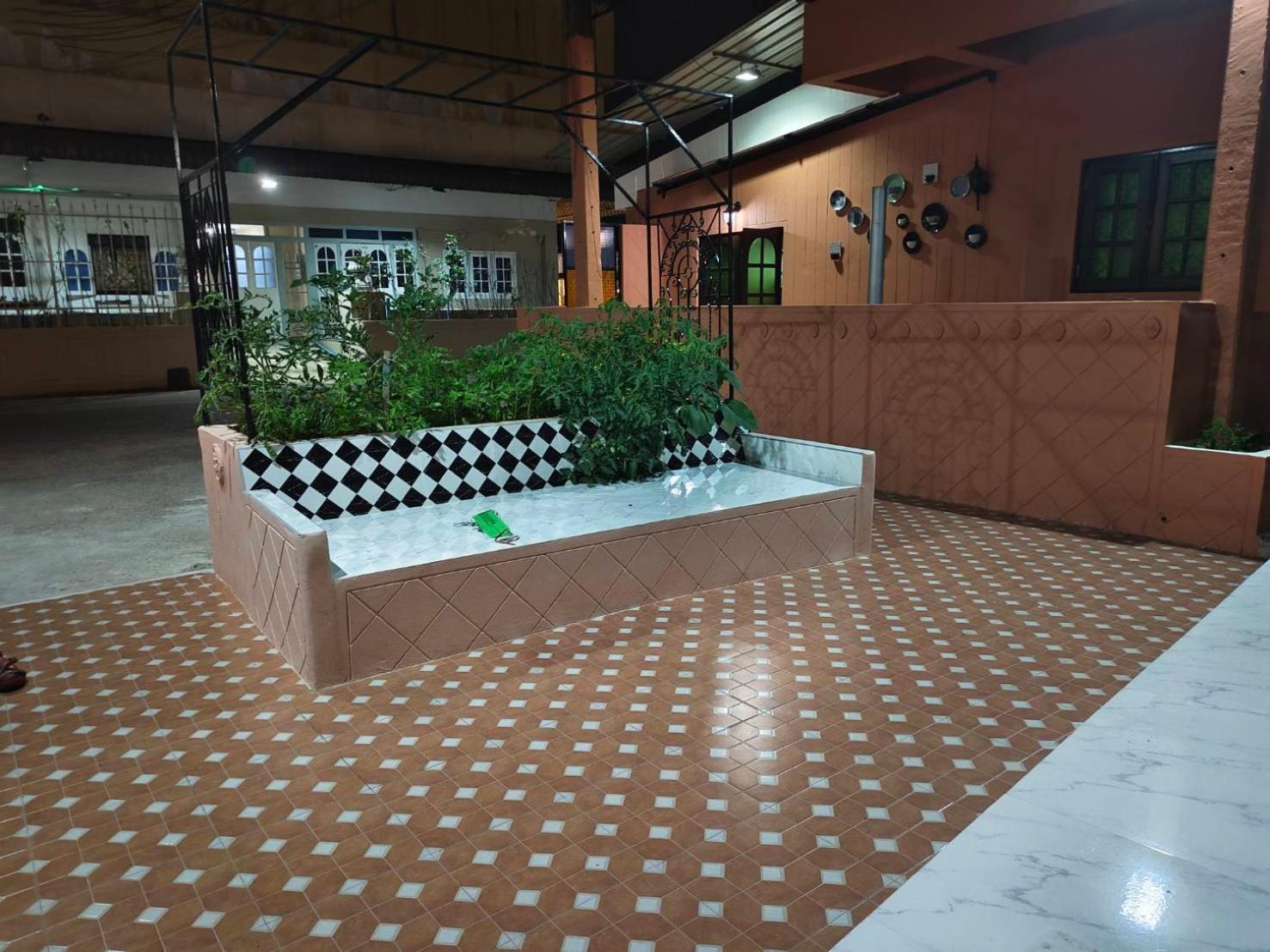 At Night Hotel Chumphon Ngoại thất bức ảnh