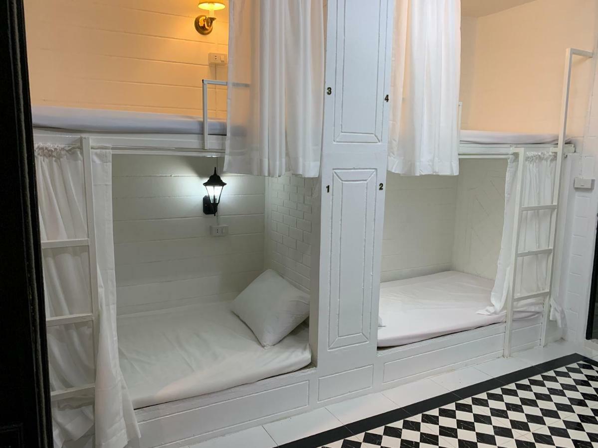 At Night Hotel Chumphon Ngoại thất bức ảnh