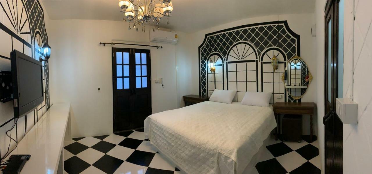 At Night Hotel Chumphon Ngoại thất bức ảnh