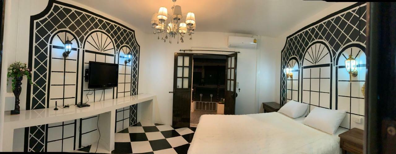 At Night Hotel Chumphon Ngoại thất bức ảnh