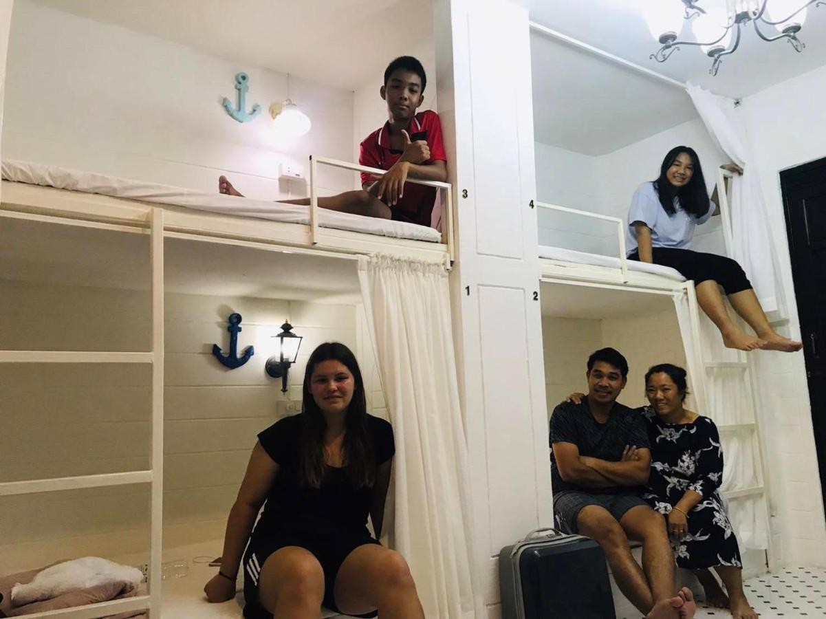 At Night Hotel Chumphon Ngoại thất bức ảnh